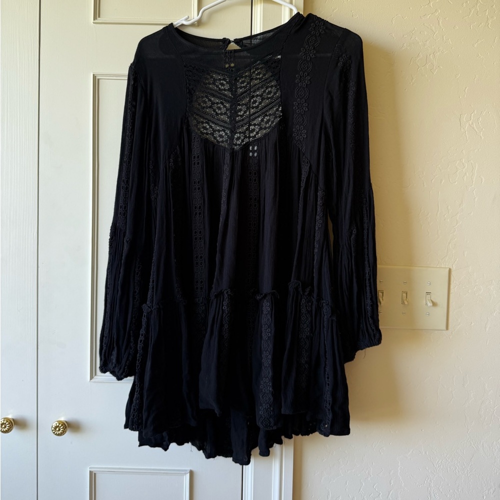 NWOT Free People Kiss Kiss black embroidered lace tunic top XS - Picture 4 of 7